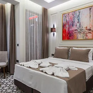 Pera Luna Premium Istanbul