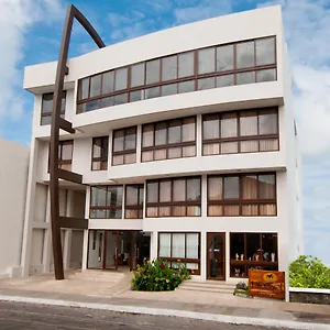 hotel-isla-sol-by-solymar.puertoayorahotels.com/